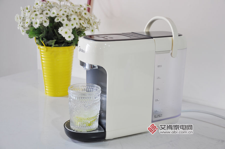 除了“多喝热水”,还需要一款精准控温的Mini-drink台式饮水机!