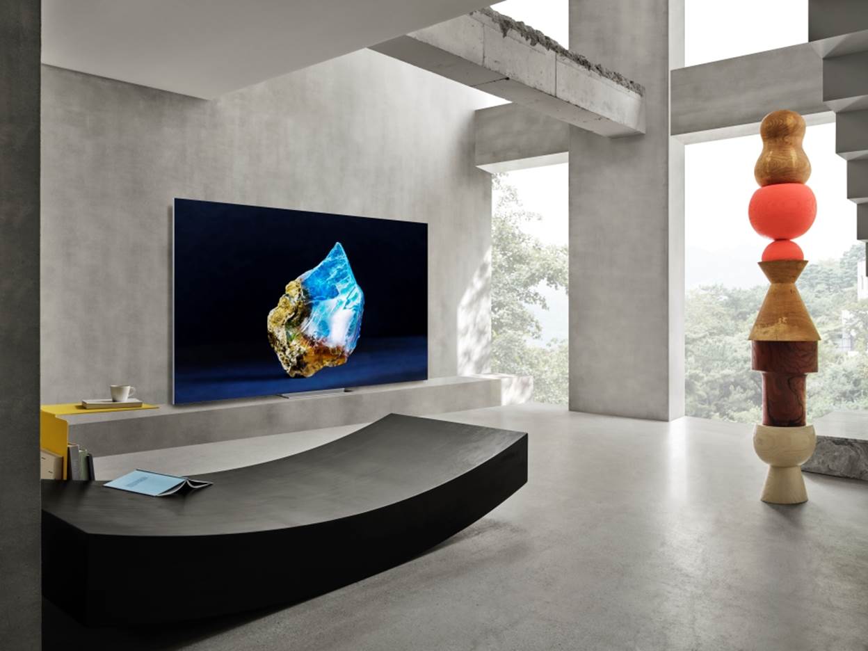 A picture containing indoor, floor, ceiling, stone

Description automatically generated