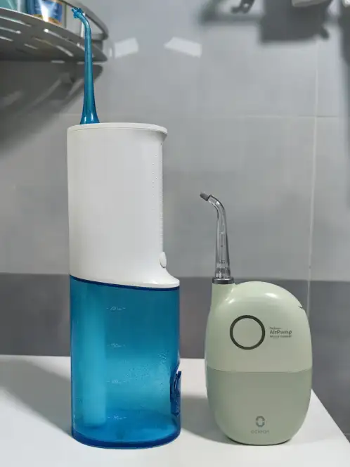 图片包含 室内, 桌子, 蓝色, 柜台
描述已自动生成