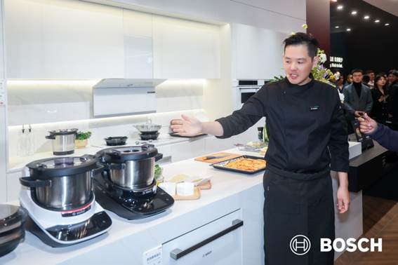 灵感智烹黑曜新生博世Cookit智能烹饪灵感锅曜黑版首登AWE2026(图6)
