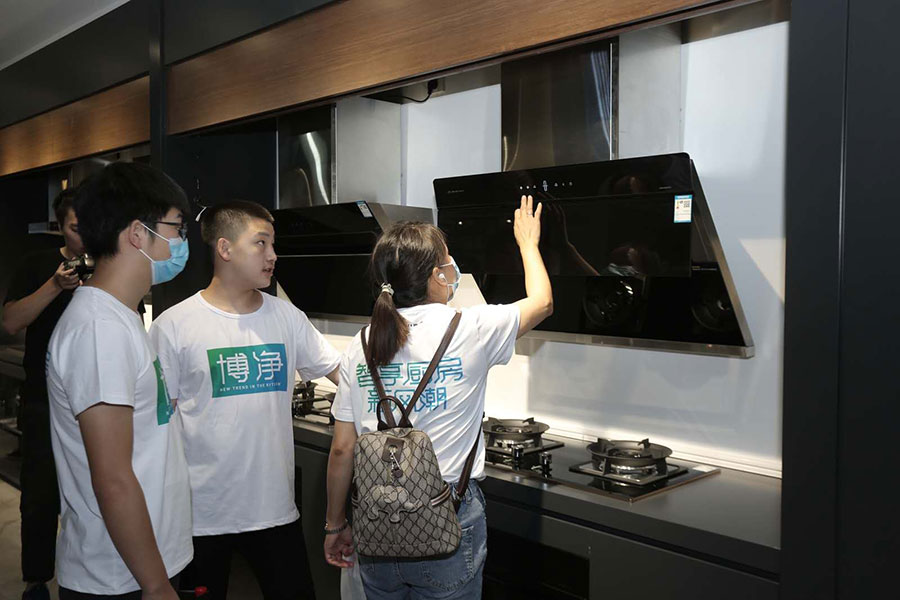引领厨房智享新风潮,博净让新品标配智能大屏